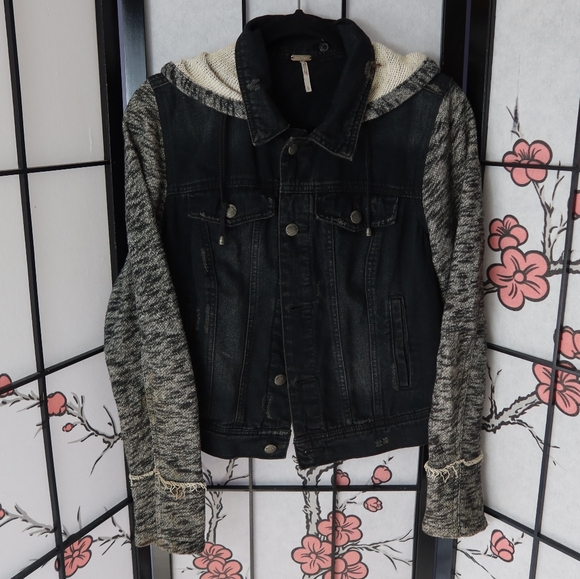 Free People Denim Jacket Womens S Jean Trucker Sweater Hoodie Distressed Crop - Picture 1 of 16